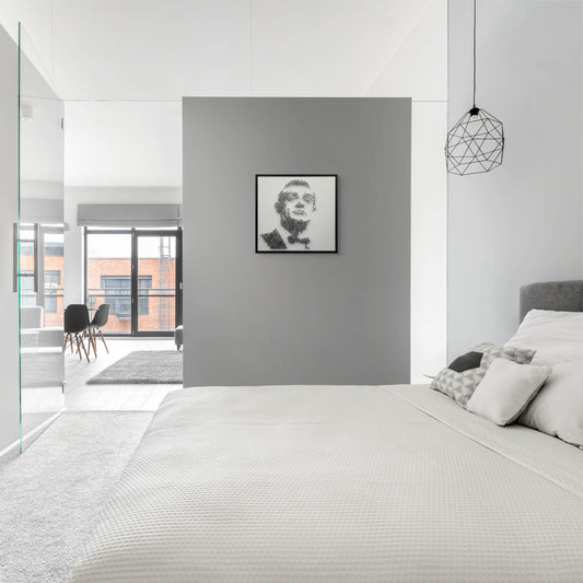 James Bond – License to Nail